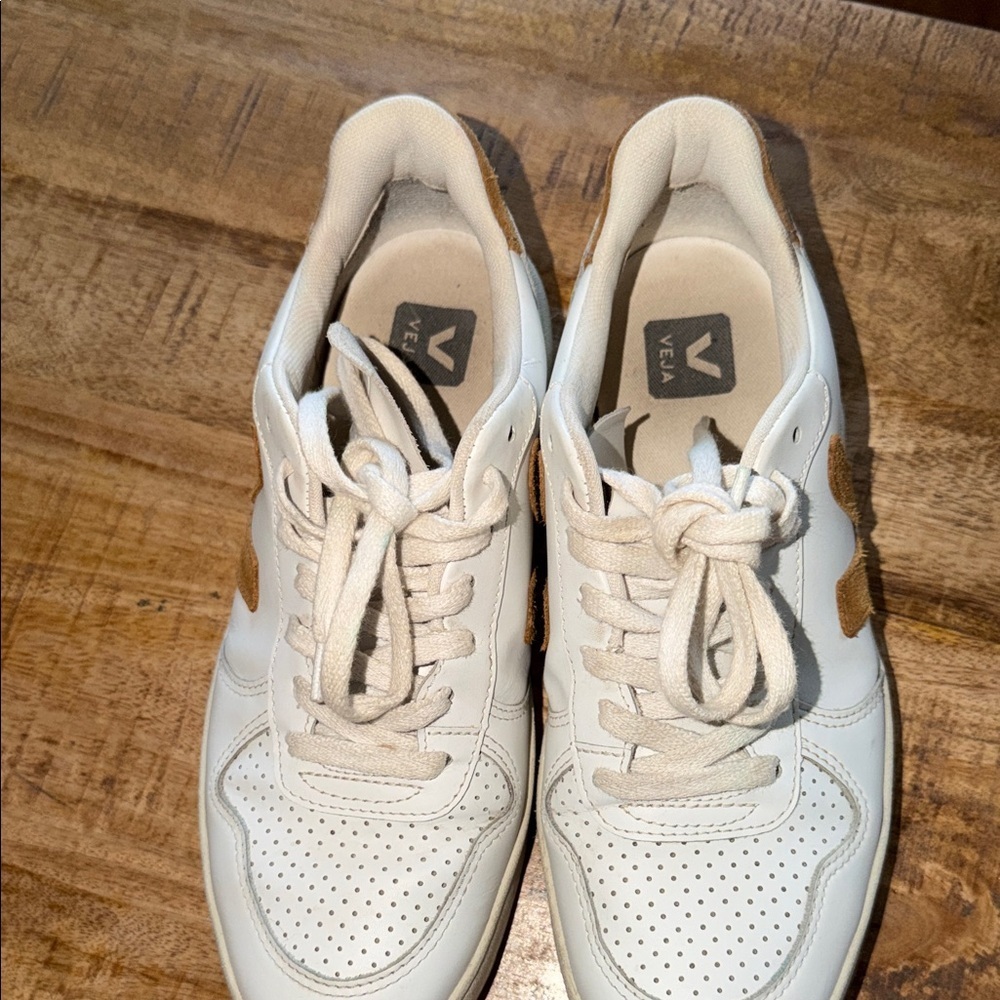 Veja White Sneakers with Tan Details - Picture 3 of 4